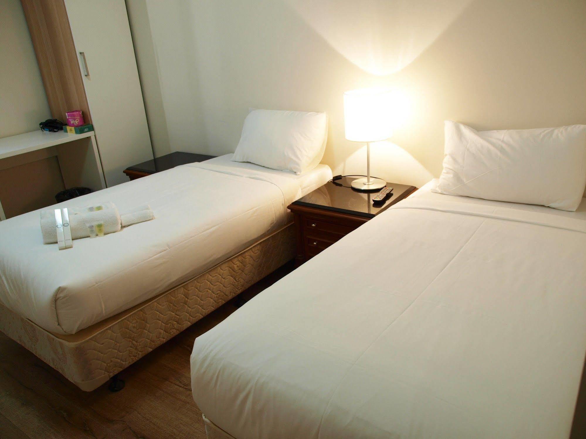 ชิลลา ลอดจ์ Hotel Burwood ภายนอก รูปภาพ